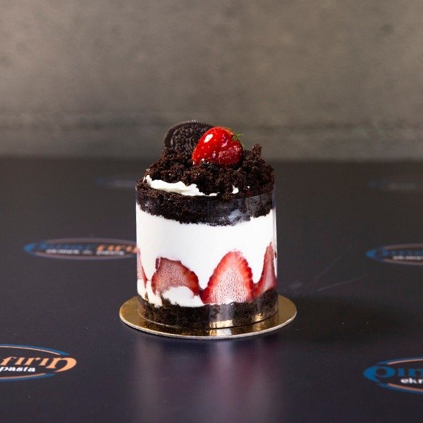 Mois Çilek Şöleni Mini Pasta