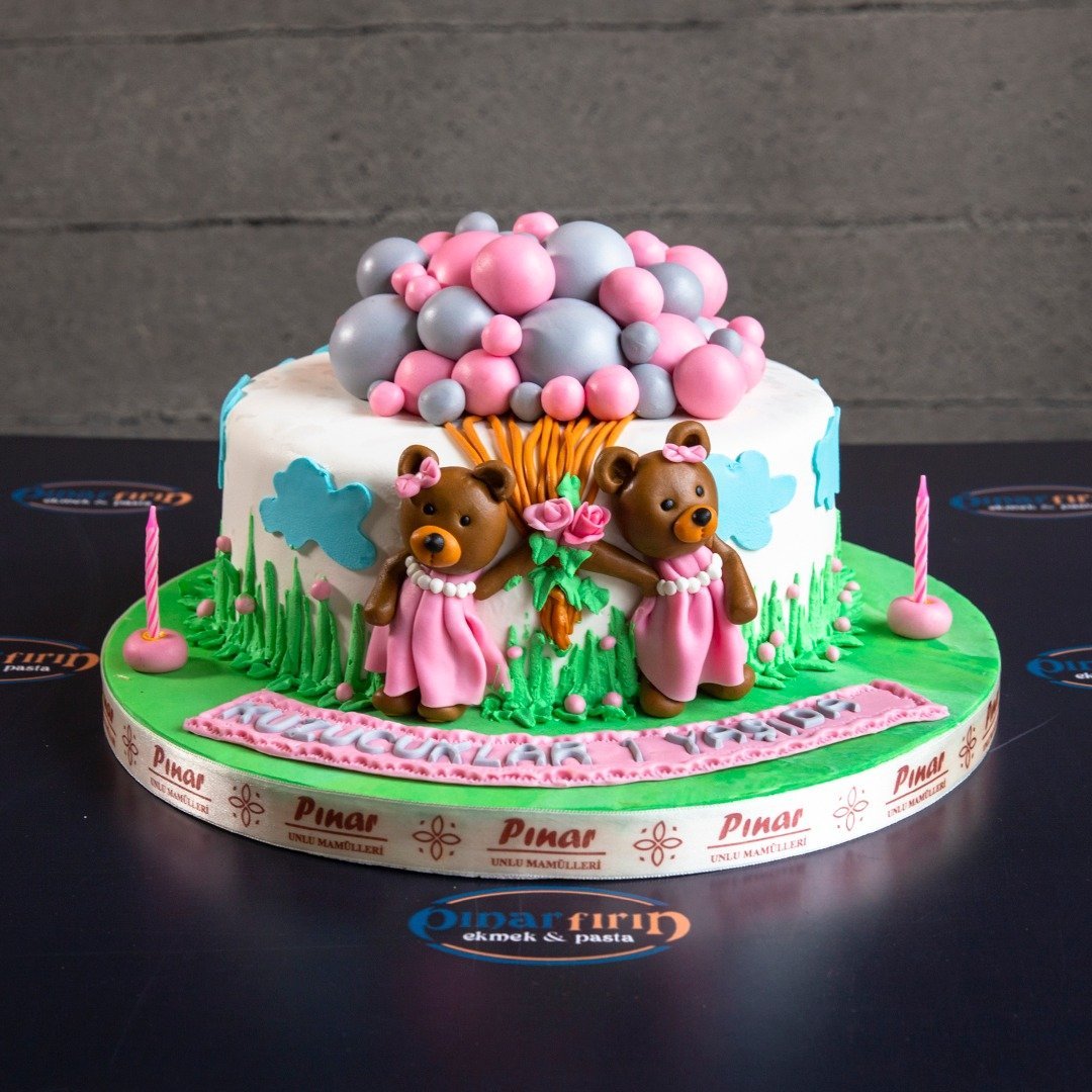 Balon Tutan Ayıcıklar (15 Kişilik)